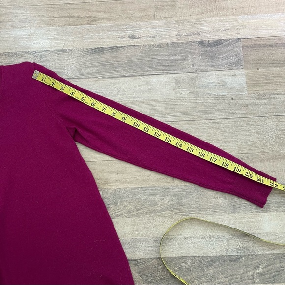 Banana Republic | Merino Pink Scalloped Sweater - Picture 8 of 8